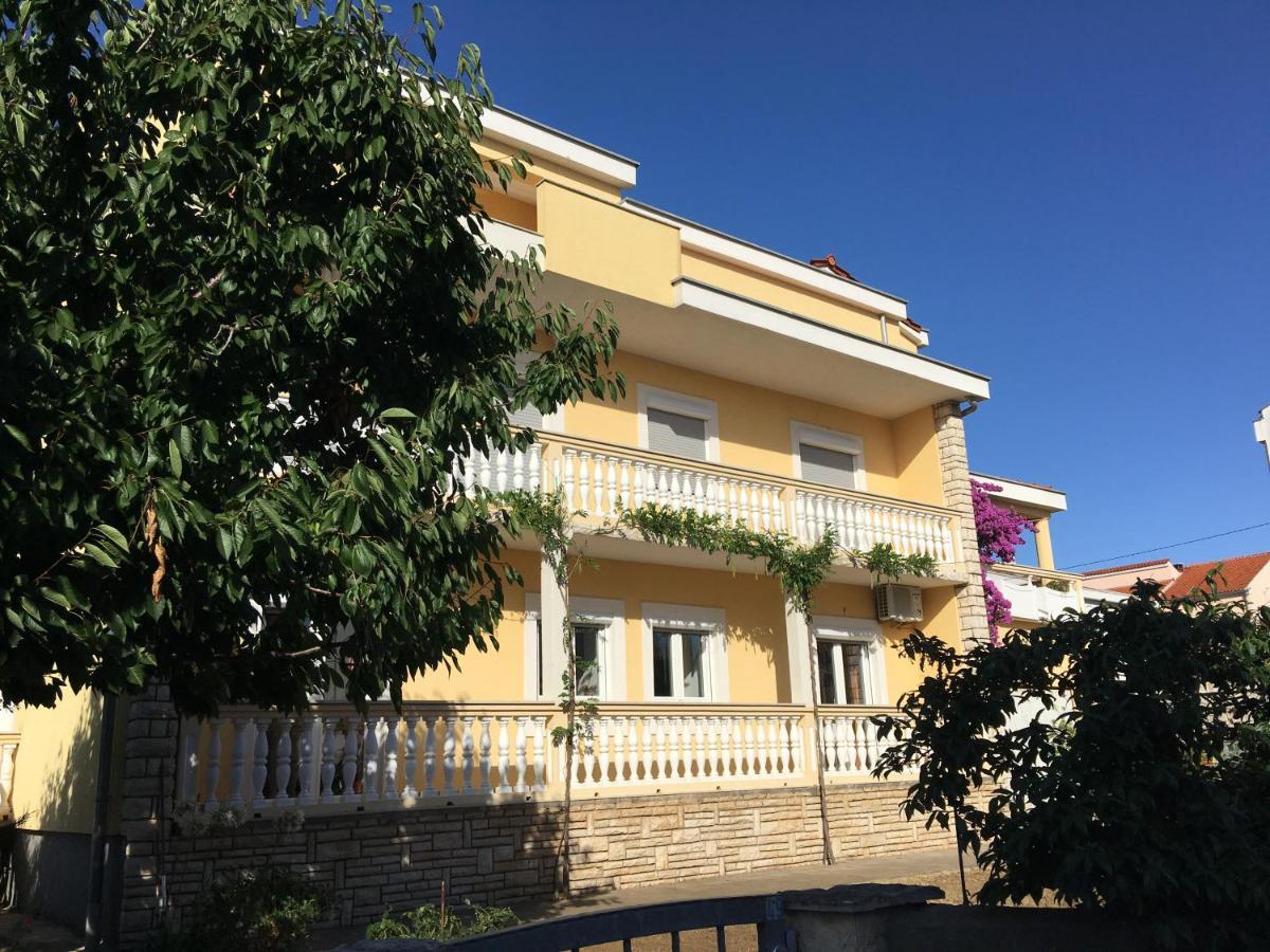 Apartmani Ljubica ザダル エクステリア 写真