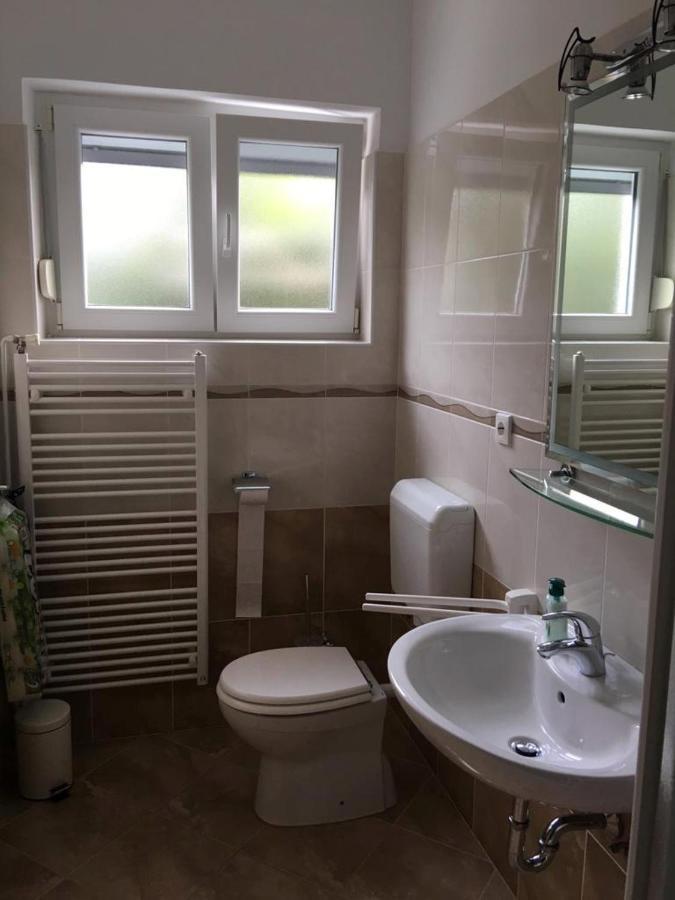 Apartmani Ljubica ザダル エクステリア 写真